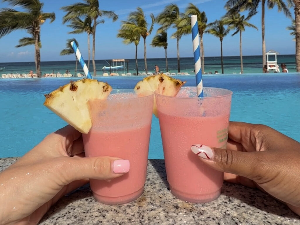 Jamaica Smile drinks at adult swim up bar at Riu Ocho Rios